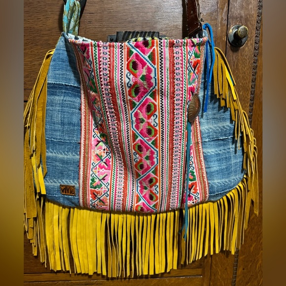 Women’s Horse Pattern Shoulderbag - Picture 2 of 6